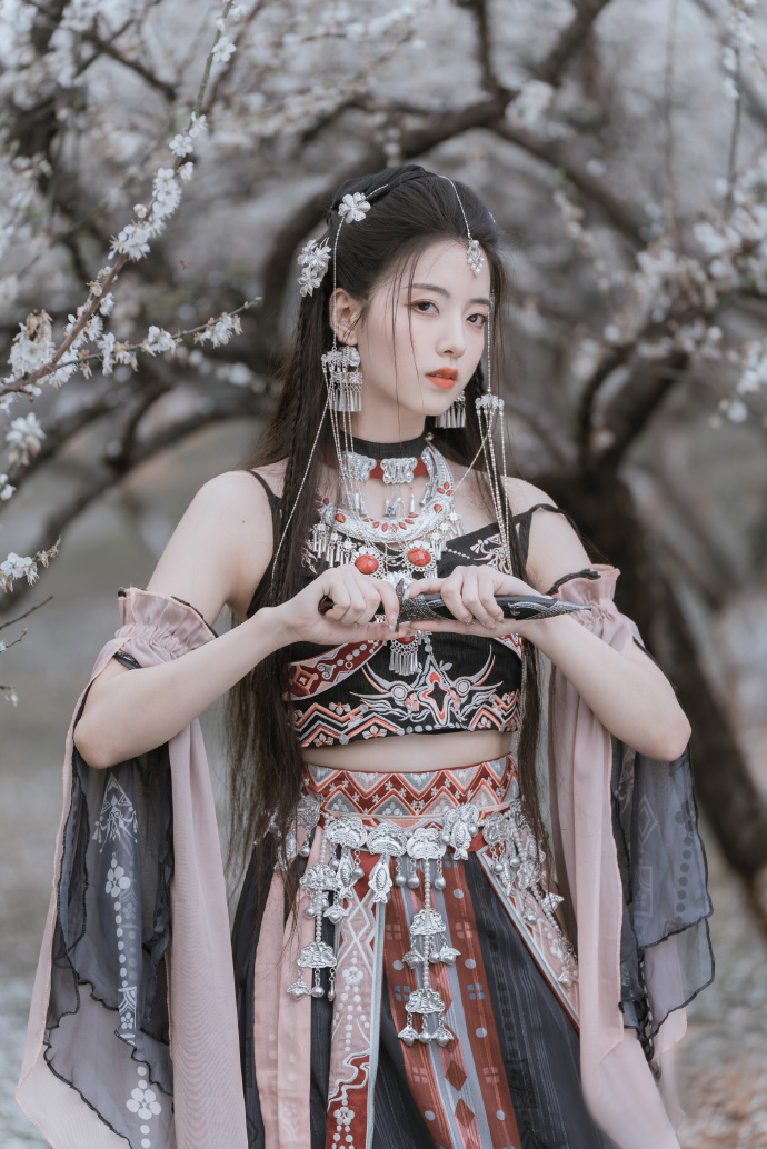 武侠剧经典角色：八位绝顶高手被“剧情杀”离世，谁最令人惋惜？